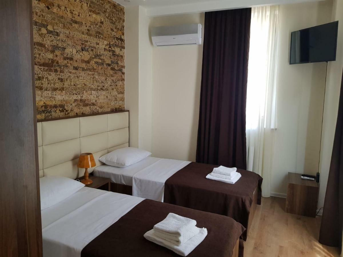 Apart Hotel Avlabari Yard Tbilisi Bagian luar foto
