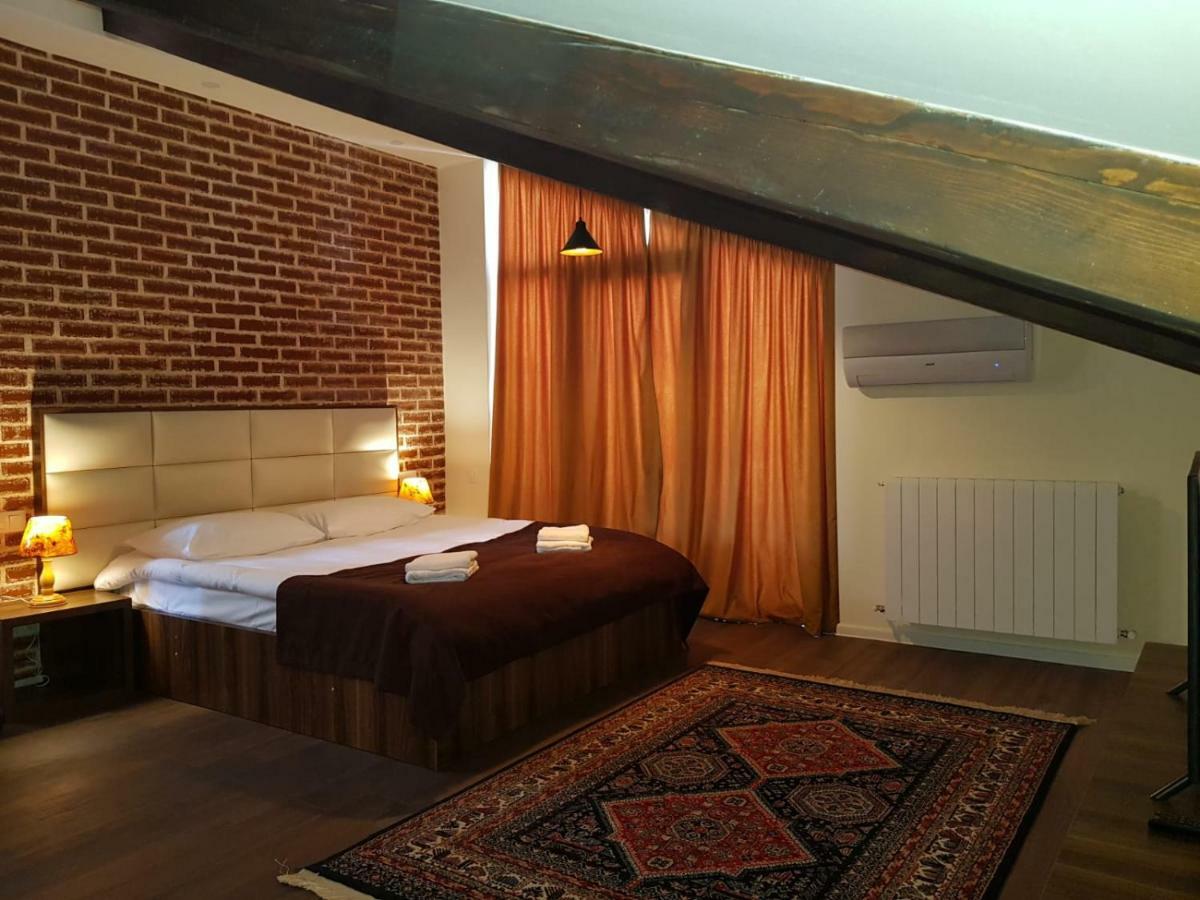 Apart Hotel Avlabari Yard Tbilisi Bagian luar foto