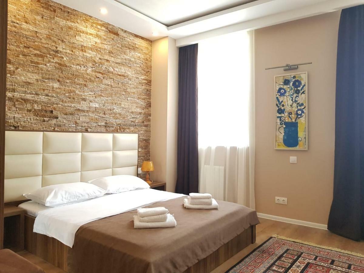 Apart Hotel Avlabari Yard Tbilisi Bagian luar foto