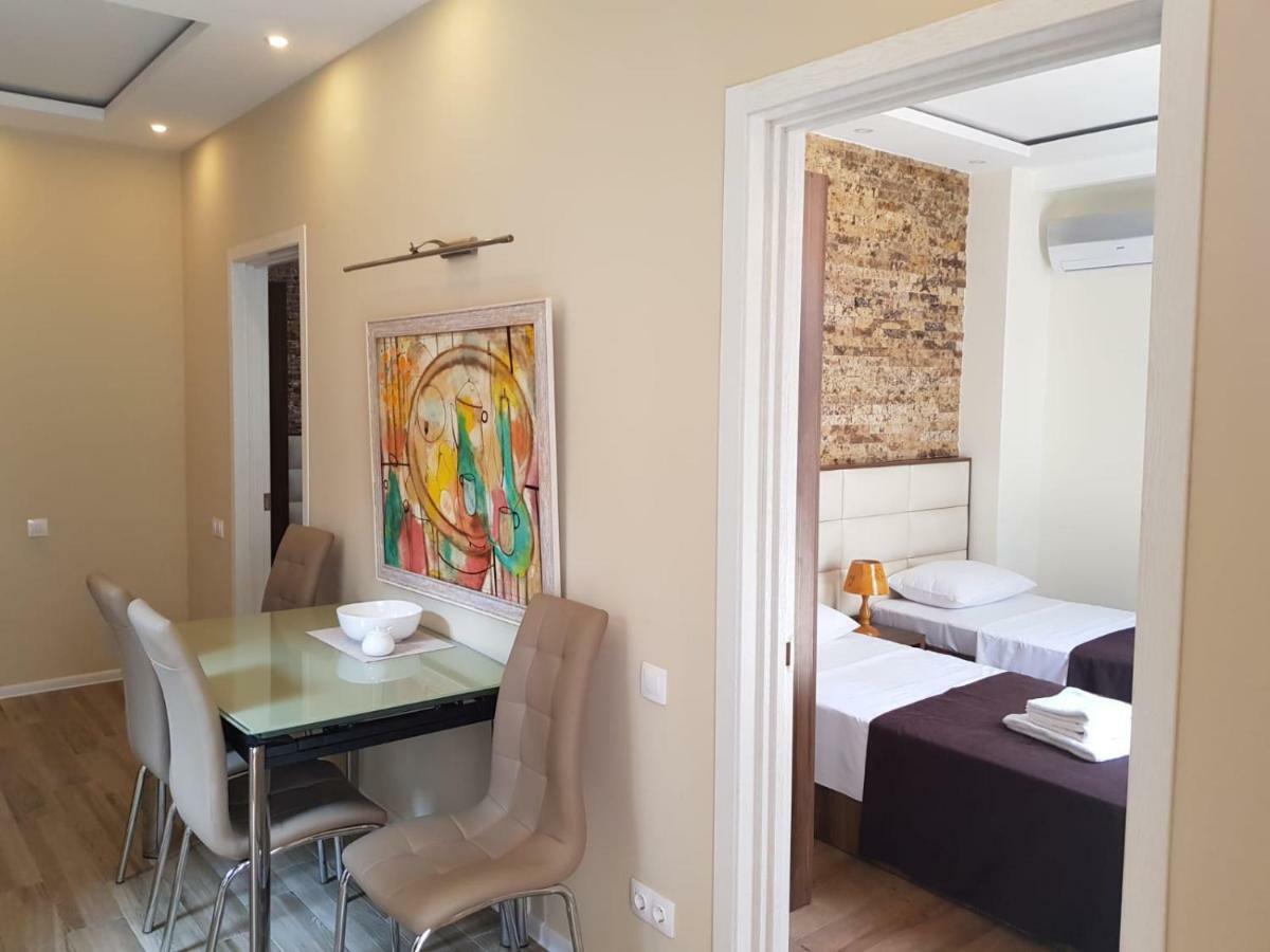 Apart Hotel Avlabari Yard Tbilisi Bagian luar foto